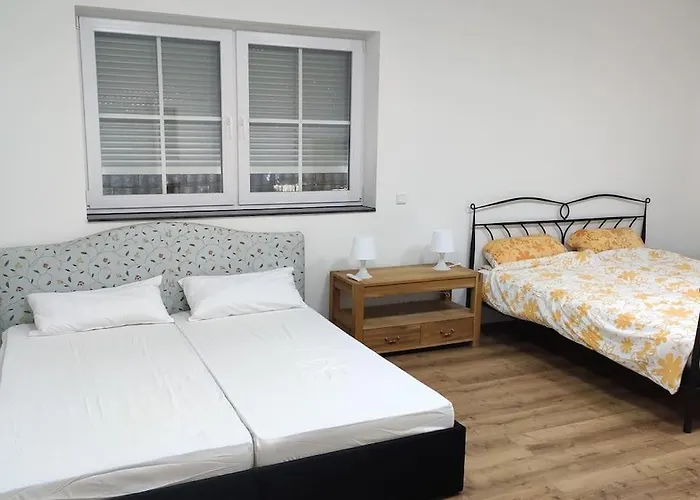 Neue 90 Qm 2-Zimmerwohnung Naehe Koeln