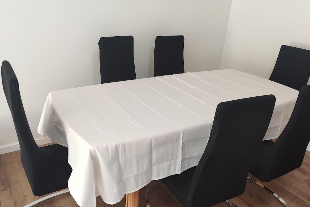 Neue 90 Qm 2-zimmerwohnung Naehe Koeln Apartment *