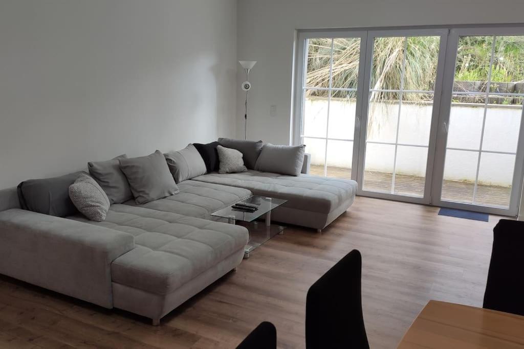 Apartment Neue 90 Qm 2-zimmerwohnung Naehe Koeln